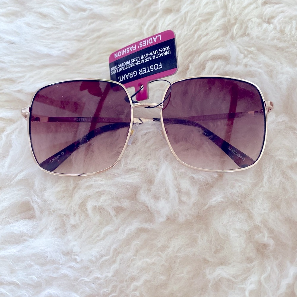 NWT Foster Grant Gold Frame Square Sunglasses